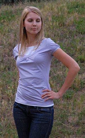 Светло фиолетовая