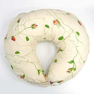 Первые бутоны бежевые