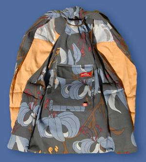 Голубые лилии