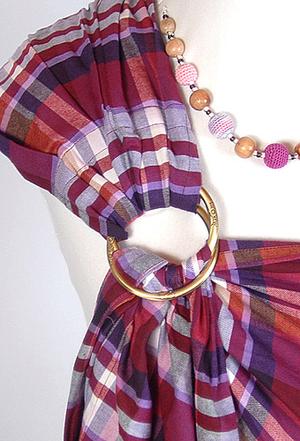 Шотландка бордовая