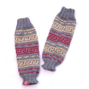 Орнамент серый, желтый, красный