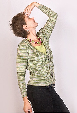 Кофта зі шнурком, трави